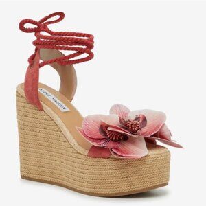 Steve Madden Petal Wedge Sandal 6.5